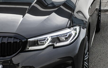 BMW 3 серия, 2019 год, 3 600 000 рублей, 18 фотография