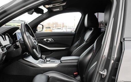 BMW 3 серия, 2019 год, 3 600 000 рублей, 19 фотография