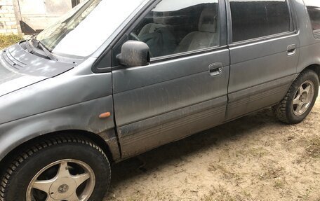 Mitsubishi Space Wagon III, 1993 год, 155 000 рублей, 3 фотография