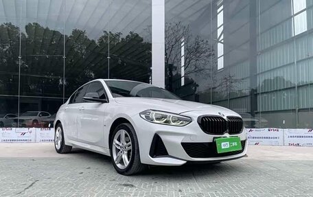 BMW 1 серия, 2022 год, 1 620 000 рублей, 2 фотография
