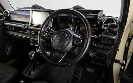 Suzuki Jimny, 2020 год, 2 430 000 рублей, 9 фотография