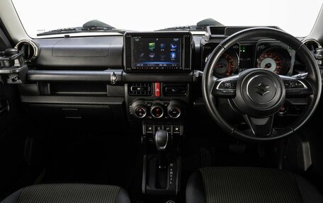 Suzuki Jimny, 2020 год, 2 430 000 рублей, 18 фотография