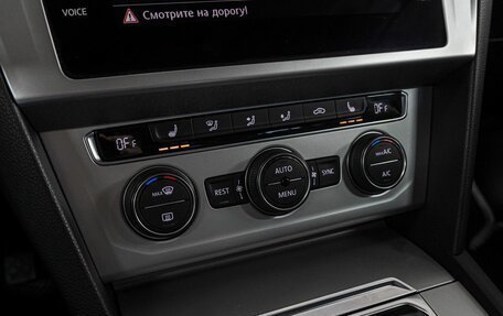 Volkswagen Passat B8 рестайлинг, 2018 год, 2 299 000 рублей, 25 фотография