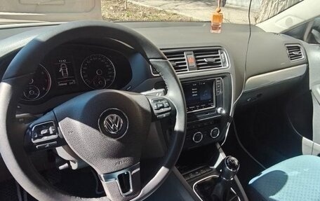 Volkswagen Jetta VI, 2013 год, 920 000 рублей, 7 фотография