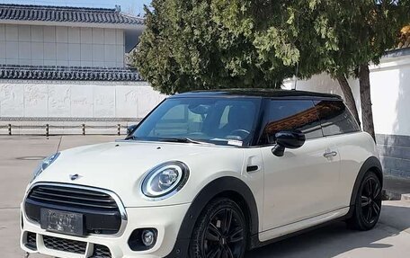 MINI Hatch, 2022 год, 1 800 000 рублей, 4 фотография