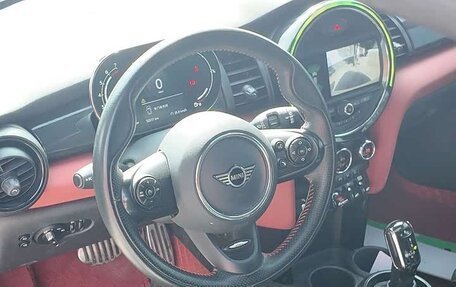 MINI Hatch, 2022 год, 1 800 000 рублей, 9 фотография