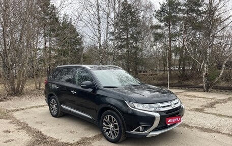 Mitsubishi Outlander III рестайлинг 3, 2015 год, 1 780 000 рублей, 1 фотография