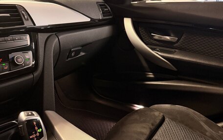 BMW 3 серия, 2017 год, 2 100 000 рублей, 11 фотография