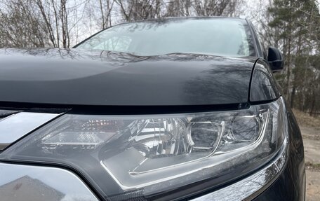 Mitsubishi Outlander III рестайлинг 3, 2015 год, 1 780 000 рублей, 8 фотография