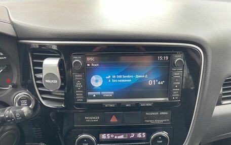 Mitsubishi Outlander III рестайлинг 3, 2015 год, 1 780 000 рублей, 11 фотография