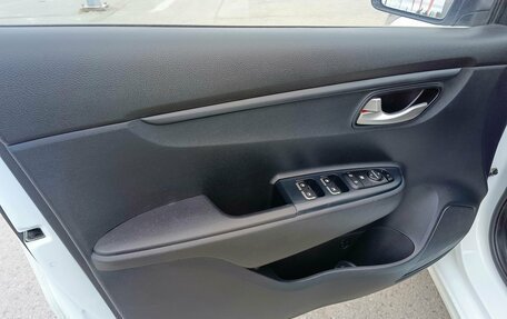 KIA Rio IV, 2018 год, 1 329 995 рублей, 10 фотография