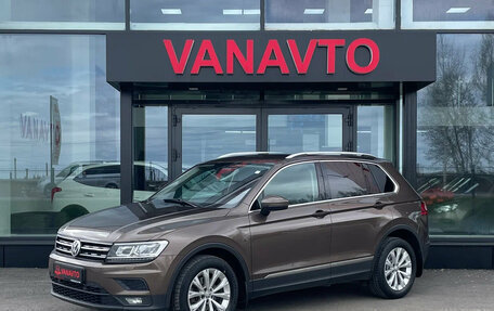 Volkswagen Tiguan II, 2018 год, 2 650 000 рублей, 1 фотография