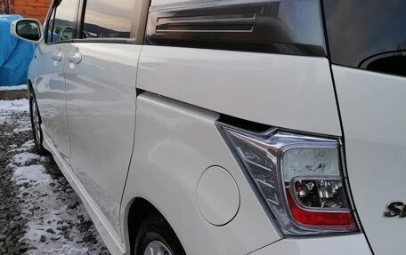 Honda Freed I, 2012 год, 1 070 000 рублей, 3 фотография