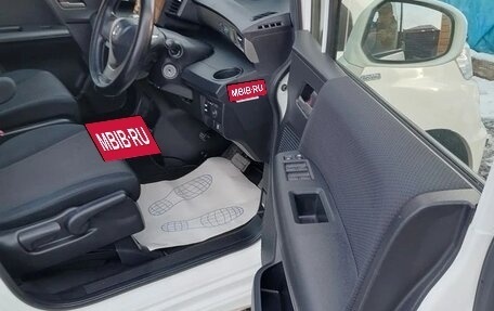 Honda Freed I, 2012 год, 1 070 000 рублей, 13 фотография