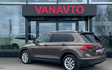 Volkswagen Tiguan II, 2018 год, 2 650 000 рублей, 7 фотография