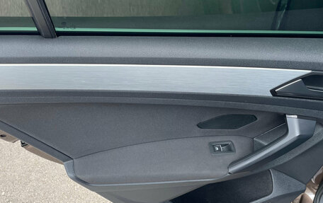 Volkswagen Tiguan II, 2018 год, 2 650 000 рублей, 16 фотография