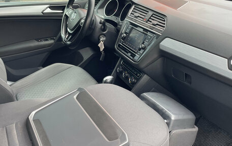 Volkswagen Tiguan II, 2018 год, 2 650 000 рублей, 15 фотография