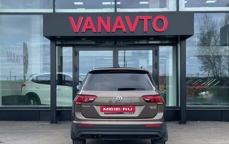 Volkswagen Tiguan II, 2018 год, 2 650 000 рублей, 6 фотография