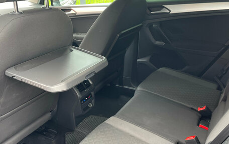 Volkswagen Tiguan II, 2018 год, 2 650 000 рублей, 17 фотография