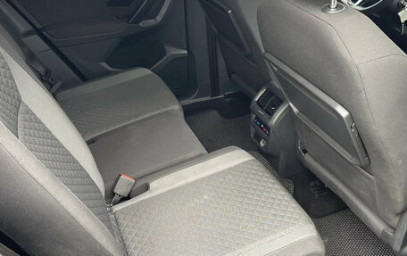 Volkswagen Tiguan II, 2018 год, 2 650 000 рублей, 21 фотография