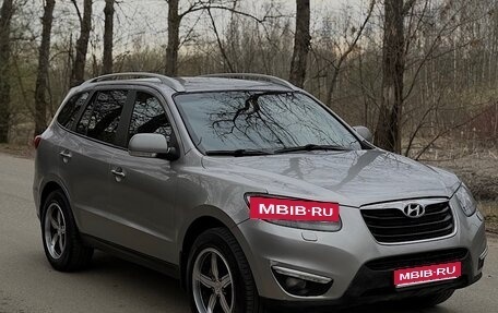 Hyundai Santa Fe III рестайлинг, 2010 год, 1 020 000 рублей, 1 фотография