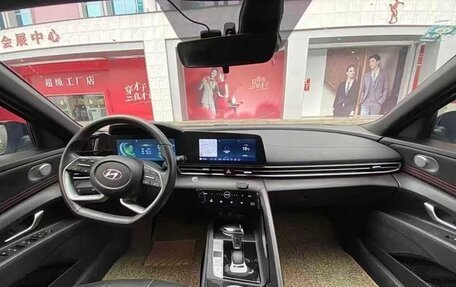 Hyundai Elantra, 2022 год, 1 190 000 рублей, 2 фотография