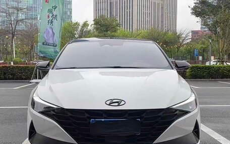 Hyundai Elantra, 2022 год, 1 190 000 рублей, 5 фотография