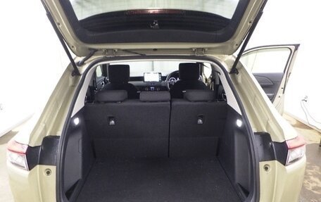 Honda Vezel, 2022 год, 1 657 000 рублей, 6 фотография