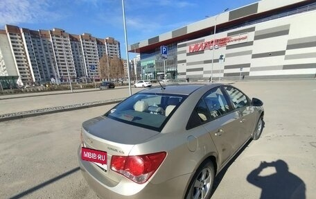 Chevrolet Cruze II, 2010 год, 850 000 рублей, 3 фотография