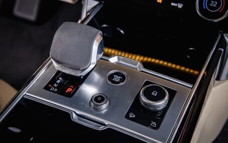 Land Rover Range Rover IV рестайлинг, 2023 год, 16 740 000 рублей, 15 фотография