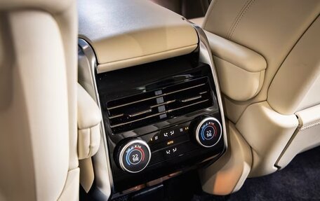 Land Rover Range Rover IV рестайлинг, 2023 год, 16 740 000 рублей, 16 фотография