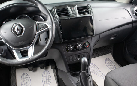 Renault Logan II, 2018 год, 829 000 рублей, 11 фотография