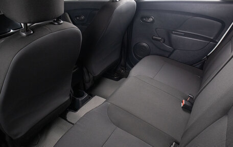 Renault Logan II, 2018 год, 829 000 рублей, 17 фотография