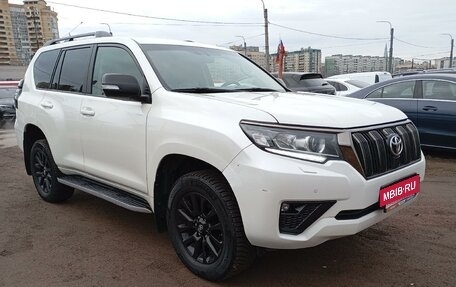 Toyota Land Cruiser Prado 150 рестайлинг 2, 2021 год, 5 350 000 рублей, 2 фотография
