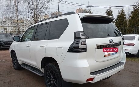 Toyota Land Cruiser Prado 150 рестайлинг 2, 2021 год, 5 350 000 рублей, 4 фотография