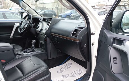 Toyota Land Cruiser Prado 150 рестайлинг 2, 2021 год, 5 350 000 рублей, 15 фотография