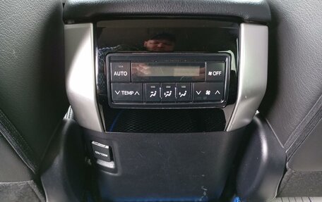 Toyota Land Cruiser Prado 150 рестайлинг 2, 2021 год, 5 350 000 рублей, 18 фотография