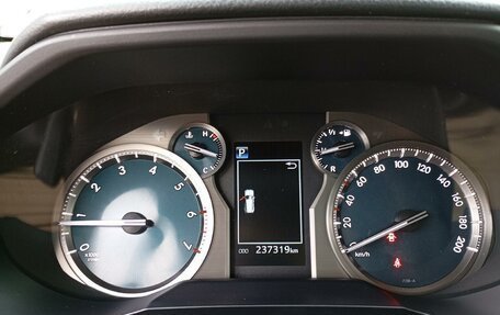 Toyota Land Cruiser Prado 150 рестайлинг 2, 2021 год, 5 350 000 рублей, 9 фотография