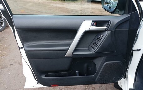 Toyota Land Cruiser Prado 150 рестайлинг 2, 2021 год, 5 350 000 рублей, 19 фотография