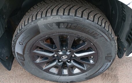 Toyota Land Cruiser Prado 150 рестайлинг 2, 2021 год, 5 350 000 рублей, 23 фотография