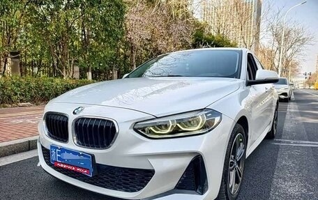 BMW 1 серия, 2022 год, 1 525 000 рублей, 3 фотография