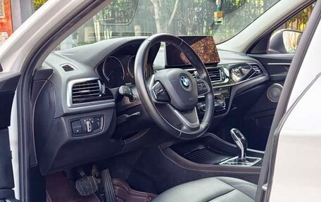 BMW 1 серия, 2022 год, 1 525 000 рублей, 10 фотография