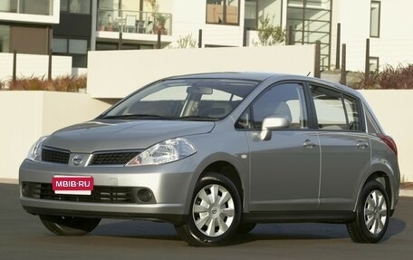 Nissan Tiida, 2011 год, 850 000 рублей, 1 фотография