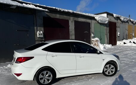 Hyundai Solaris II рестайлинг, 2016 год, 815 000 рублей, 1 фотография