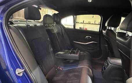 BMW 3 серия, 2023 год, 2 901 888 рублей, 13 фотография