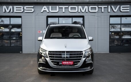 Mercedes-Benz V-Класс, 2025 год, 35 880 000 рублей, 2 фотография