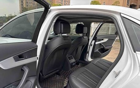 Audi A4, 2022 год, 2 650 000 рублей, 11 фотография