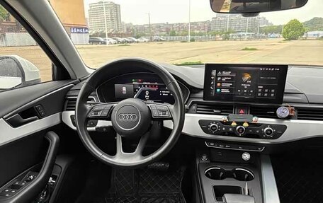 Audi A4, 2022 год, 2 650 000 рублей, 12 фотография