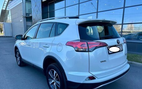 Toyota RAV4, 2016 год, 2 000 000 рублей, 3 фотография