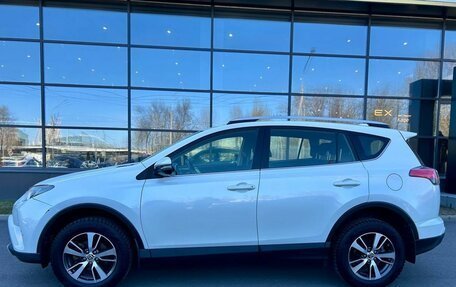 Toyota RAV4, 2016 год, 2 000 000 рублей, 2 фотография